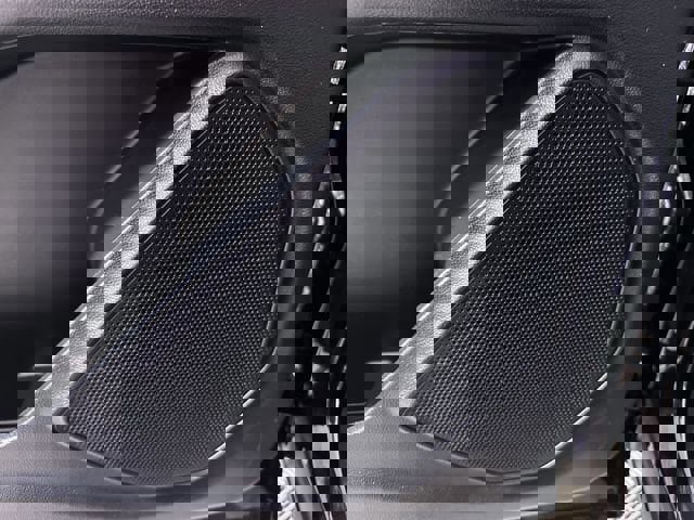 Used 2022 Ford Explorer XLT image 25