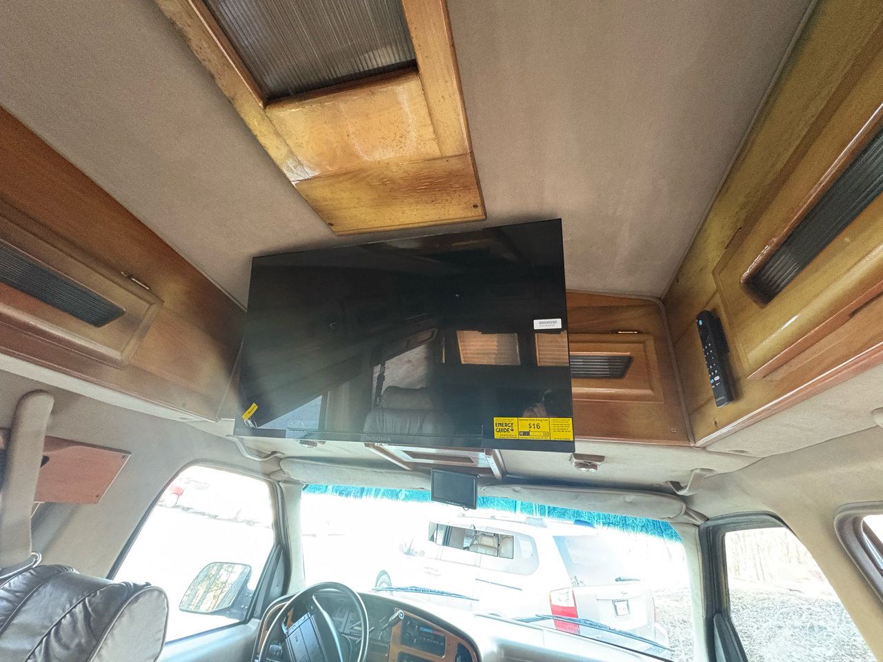 Used 1995 Ford E-150 and Econoline 150 image 11