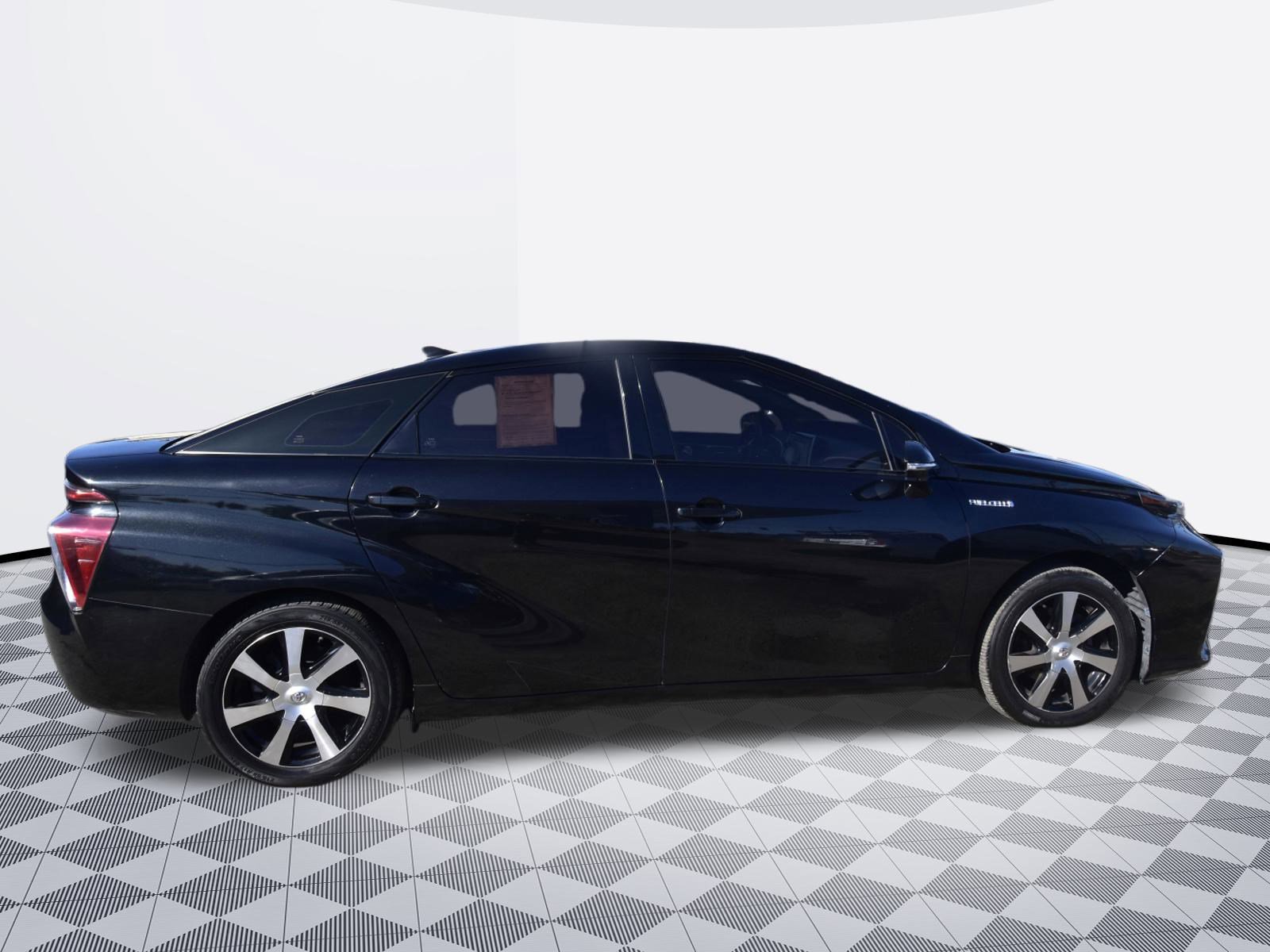 Used 2018 Toyota Mirai image 6