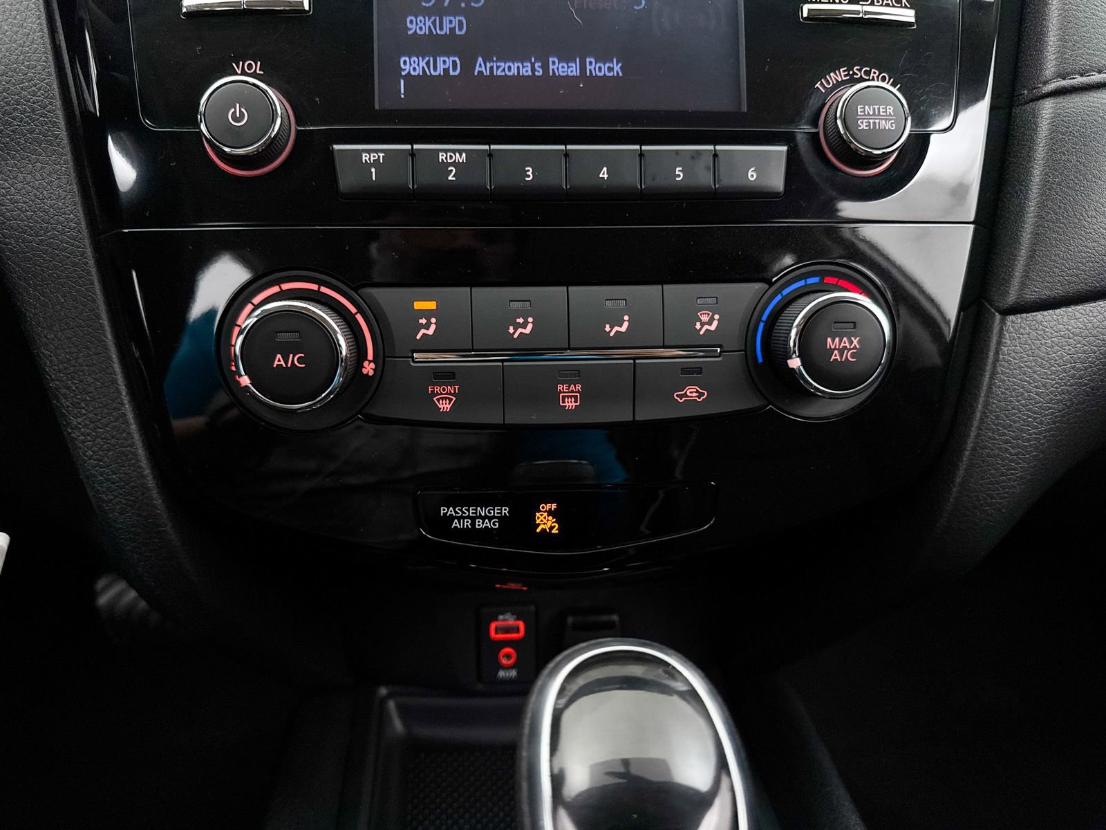 Used 2017 Nissan Rogue S image 21