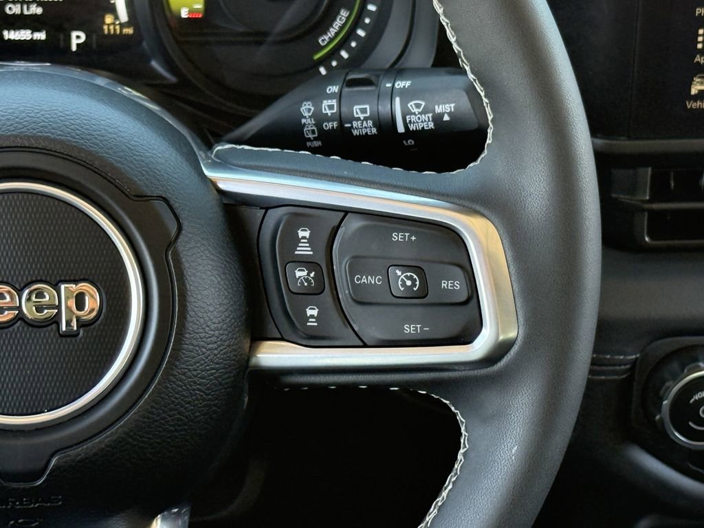 Used 2025 Jeep Wrangler Unlimited Sahara w/ Safety Group image 16