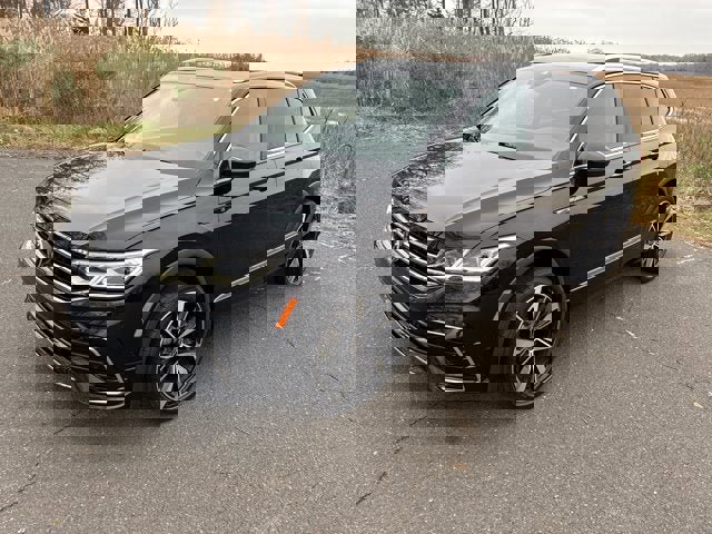 Used 2022 Volkswagen Tiguan SEL R-Line image 6