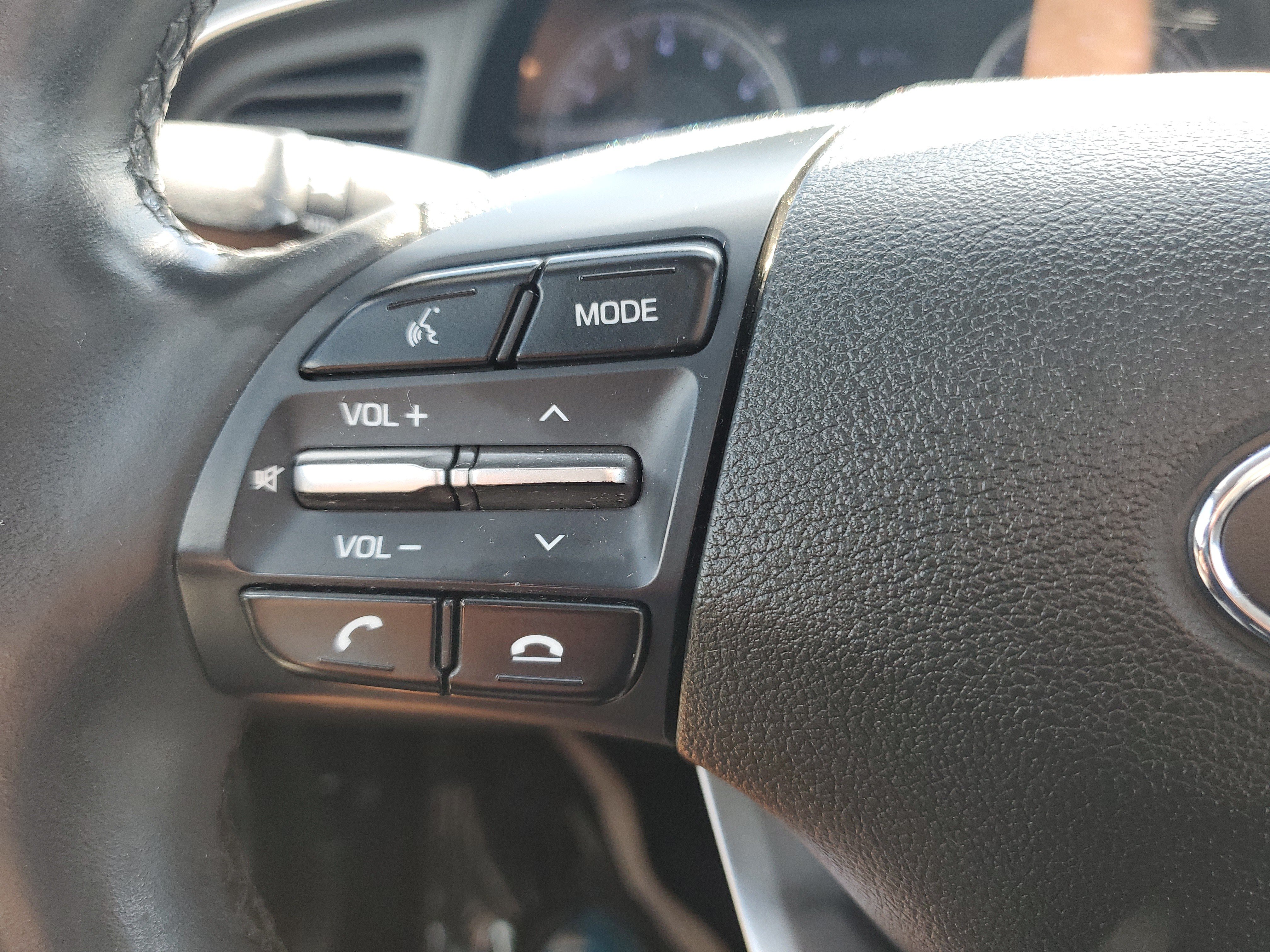 Used 2019 Hyundai Elantra Value Edition FWD image 19