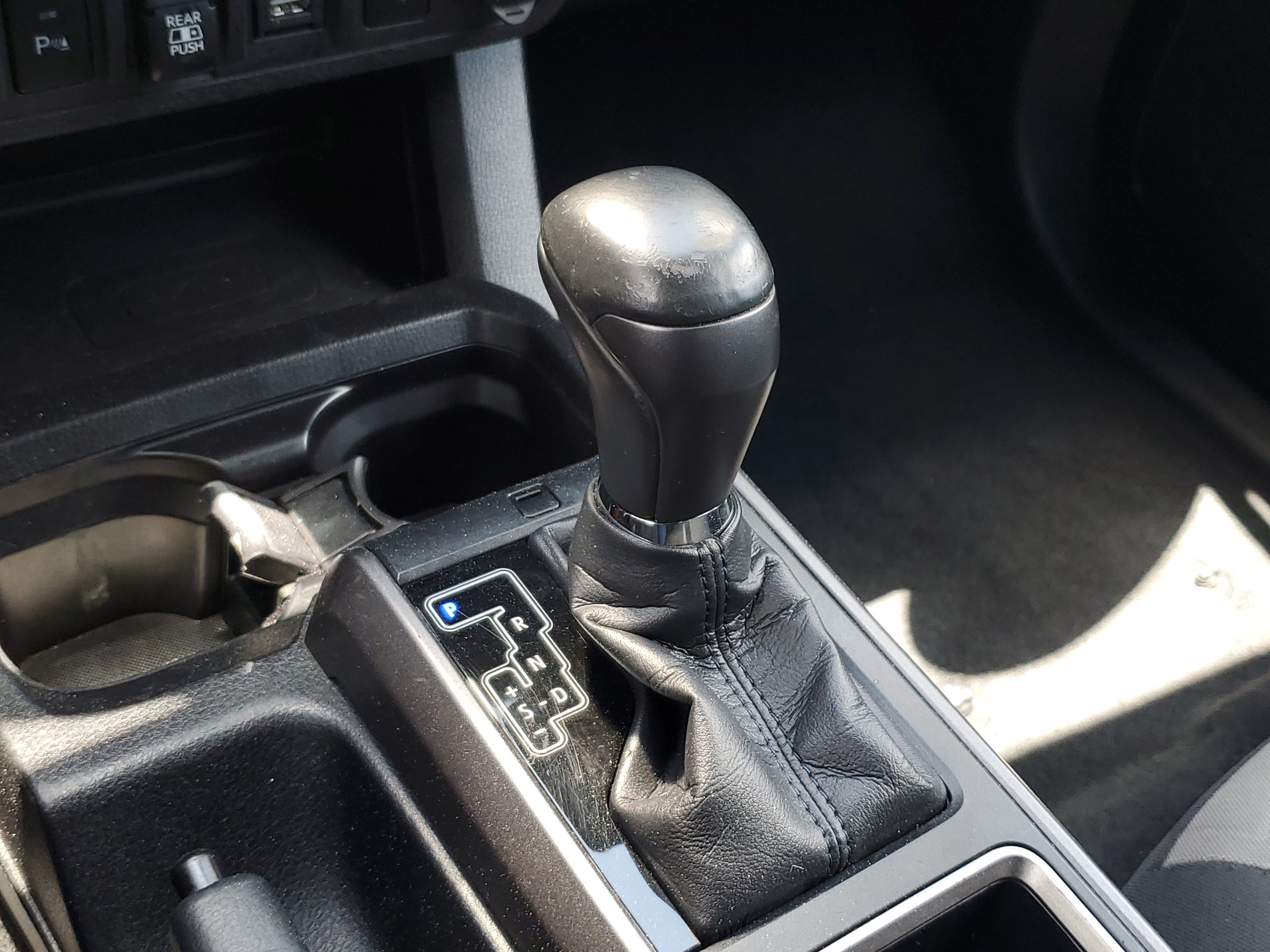 Used 2022 Toyota Tacoma TRD Off-Road w/ Technology Package RWD image 32