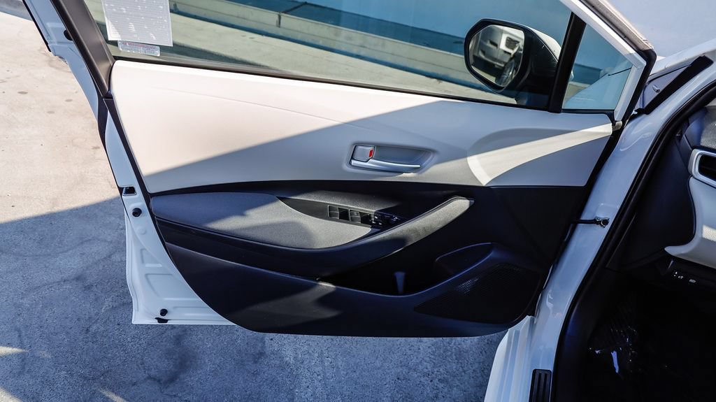 Used 2021 Toyota Corolla LE w/ Carpet Mat Package (TMS) FWD image 24
