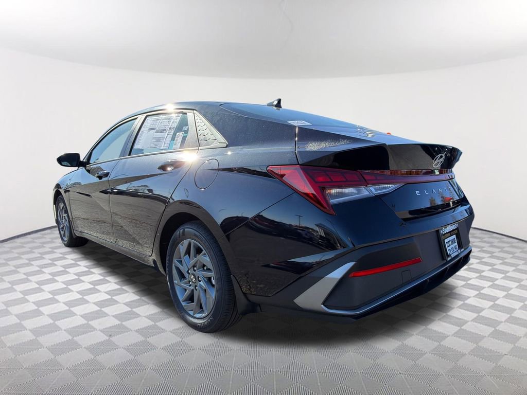 New 2026 Hyundai Elantra Blue image 7