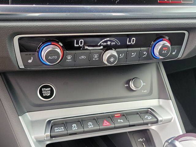 New 2025 Audi Q3 2.0T Premium image 14