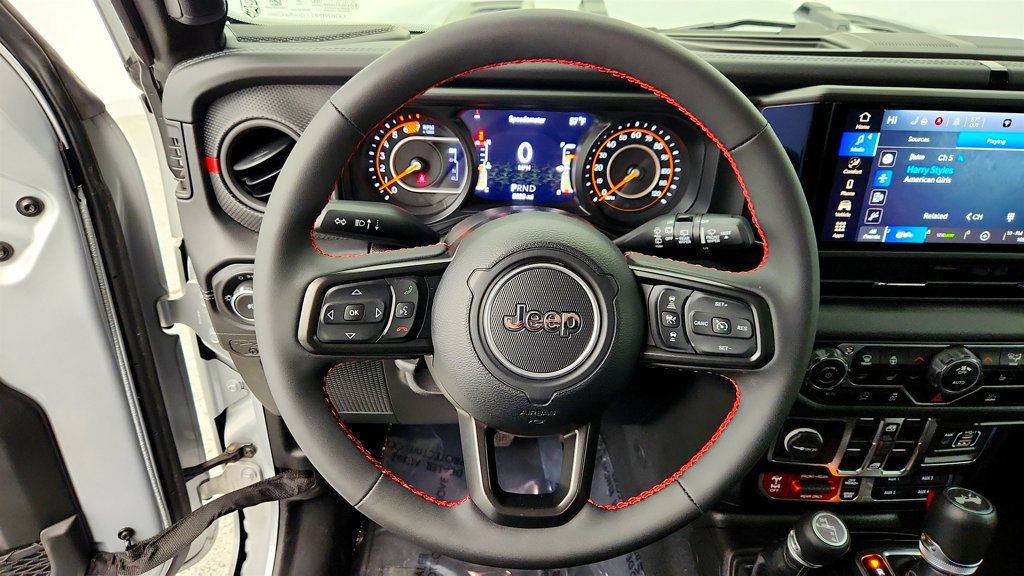 Used 2024 Jeep Wrangler Unlimited Rubicon w/ Convenience Group AWD/4WD image 13