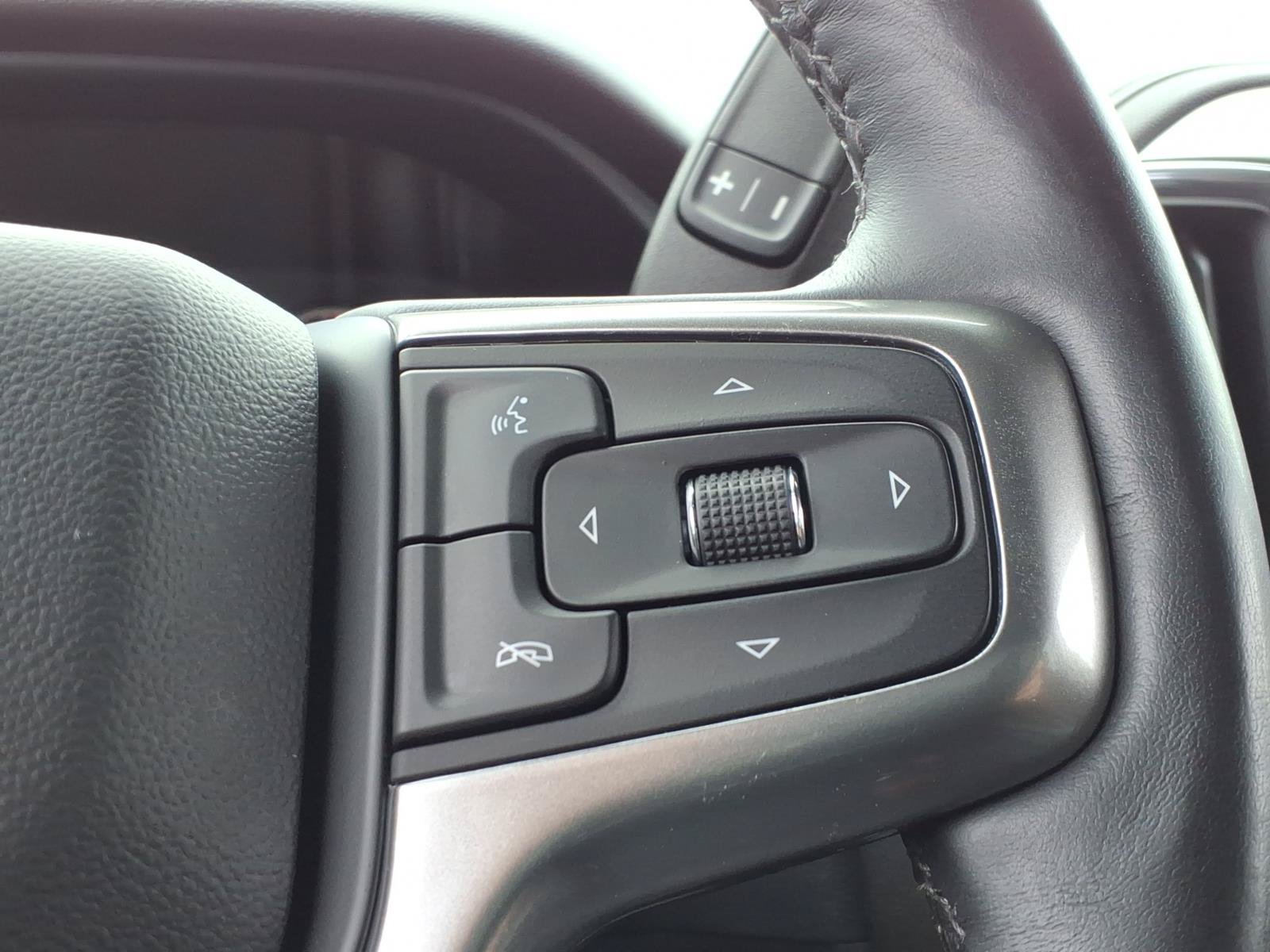 Used 2022 Chevrolet Silverado 1500 LT AWD/4WD image 22