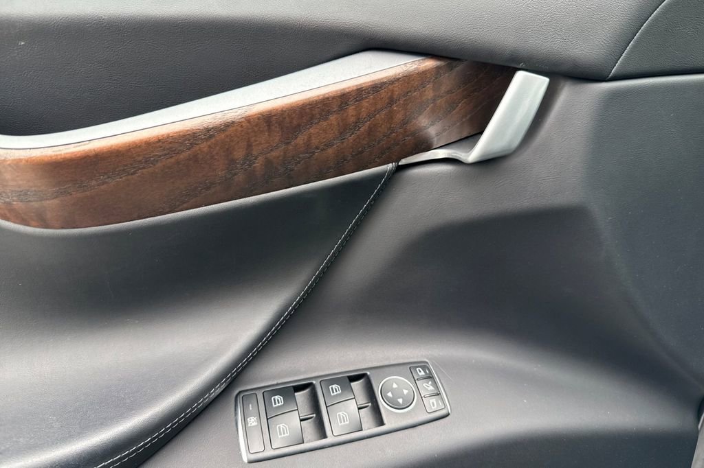 Used 2021 Tesla Model X Long Range image 10