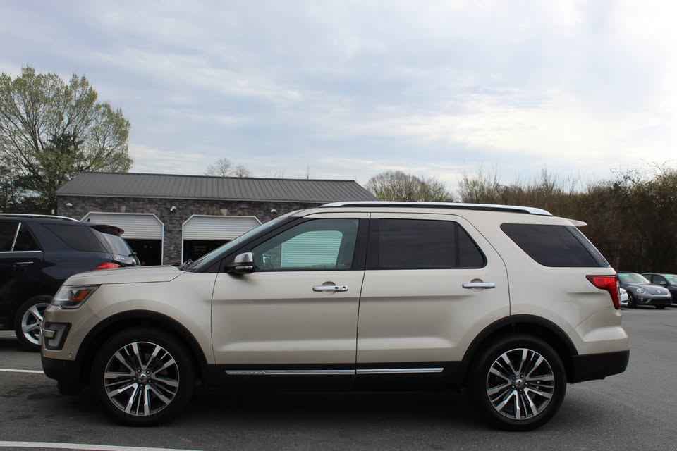 Used 2017 Ford Explorer Platinum AWD/4WD image 8