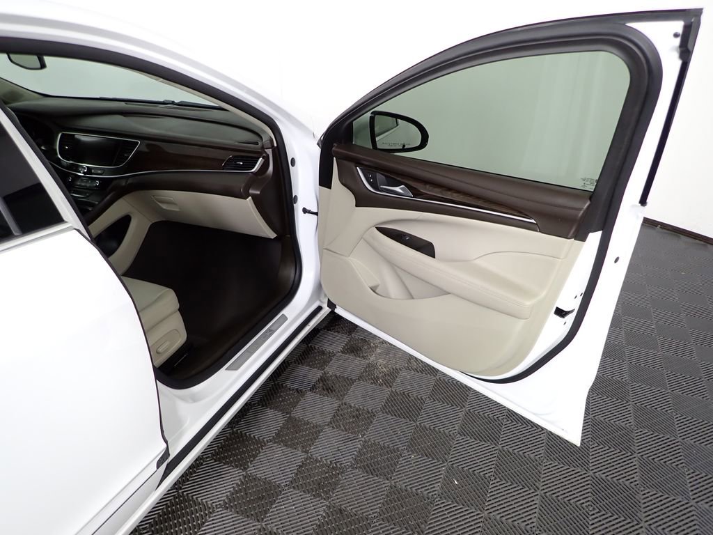 Used 2017 Buick LaCrosse Preferred image 32