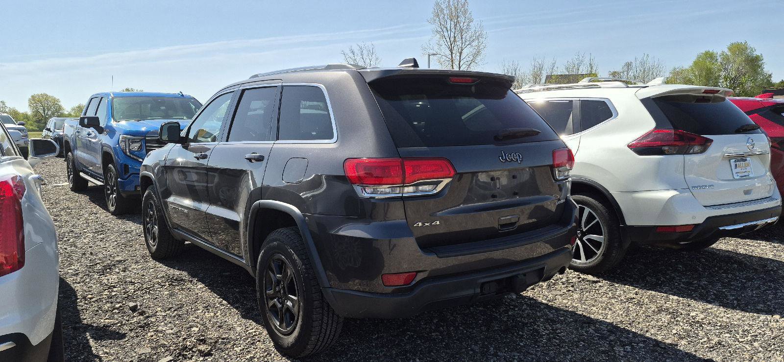 Used 2015 Jeep Grand Cherokee Laredo w/ Quick Order Package 23E AWD/4WD image 4