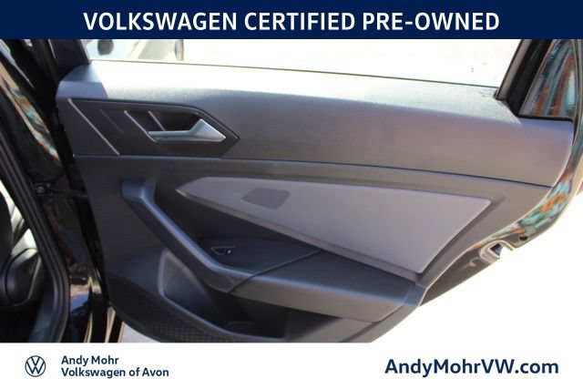 Used 2025 Volkswagen Jetta SE FWD image 23