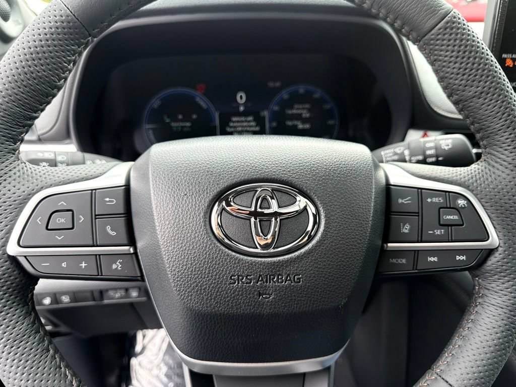 New 2026 Toyota Sienna Platinum AWD/4WD image 33