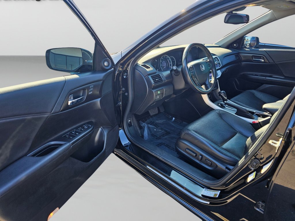 Used 2015 Honda Accord EX-L image 18