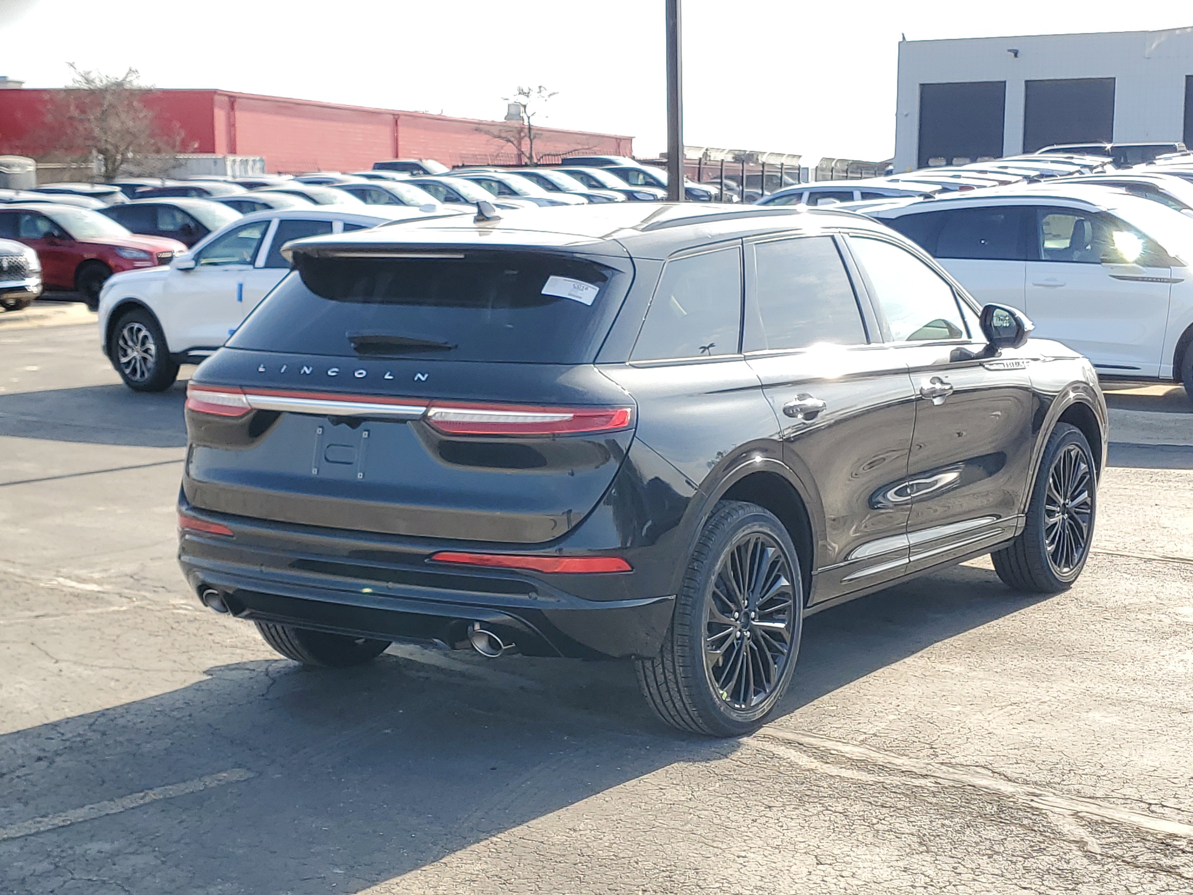 New 2026 Lincoln Corsair Premiere image 4