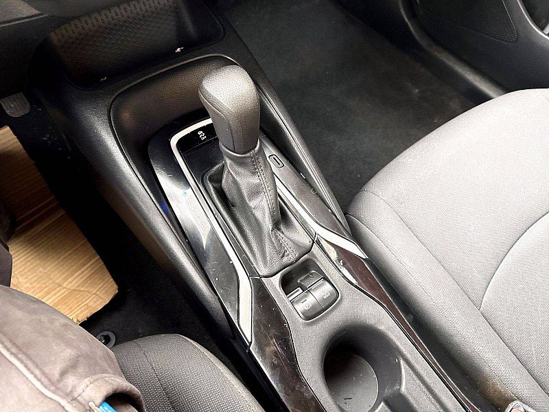 Used 2020 Toyota Corolla LE image 20