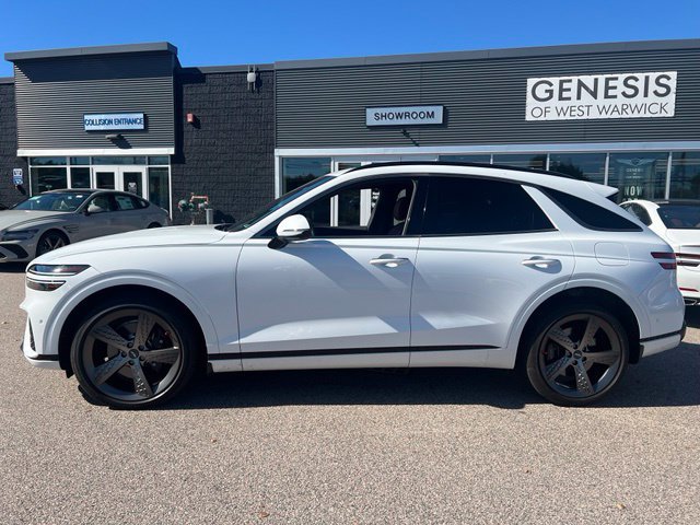 Used 2024 Genesis GV70 3.5T Sport w/ Sport Prestige Package AWD/4WD image 3