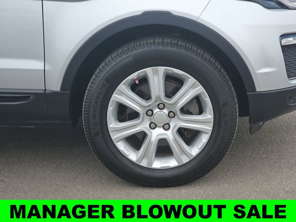 Used 2019 Land Rover Range Rover Evoque SE Premium image 39