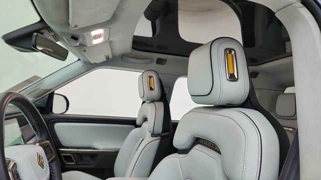 Used 2023 Rivian R1T Adventure image 33