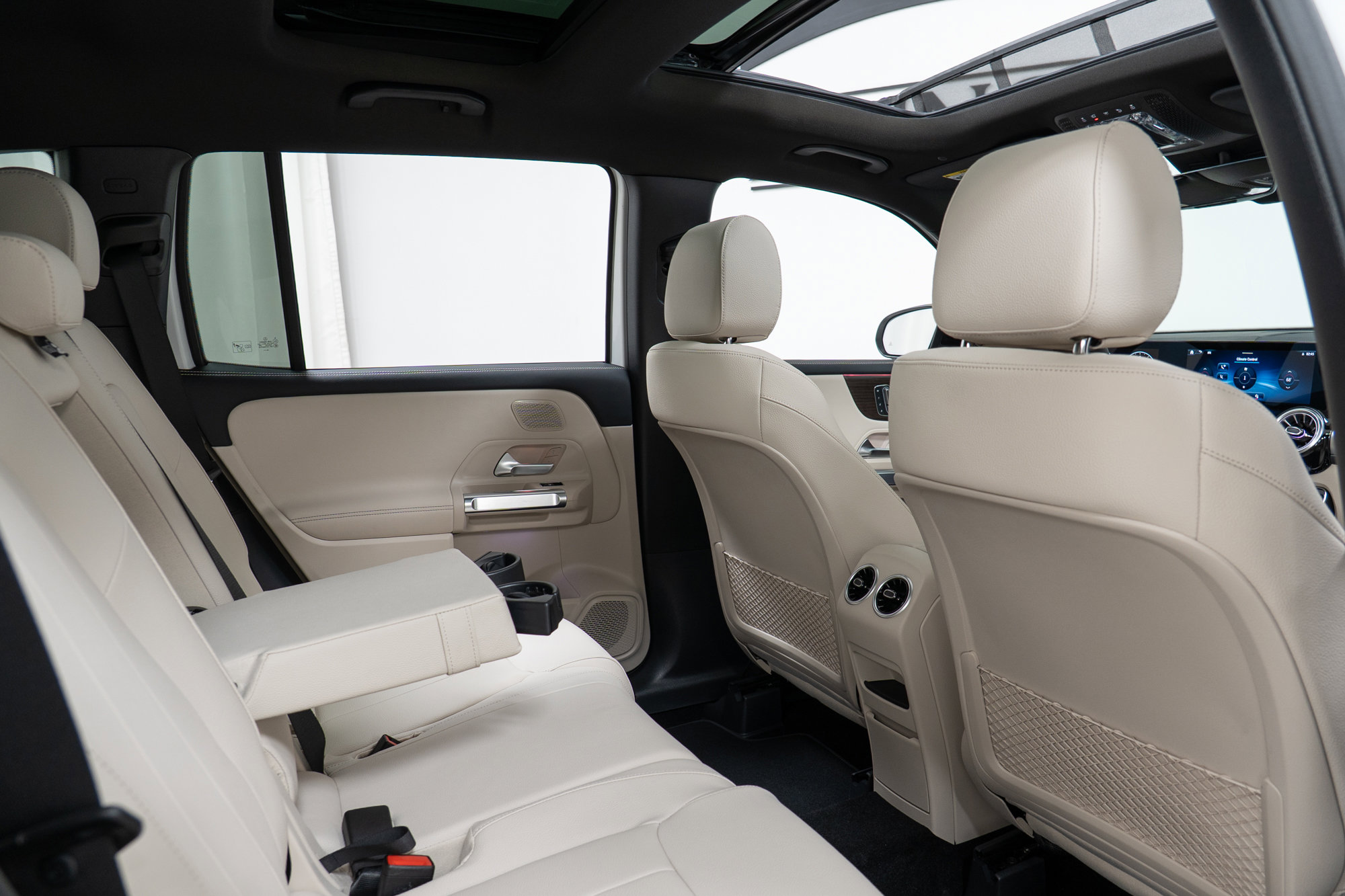 New 2026 Mercedes-Benz GLB 250 4MATIC image 23