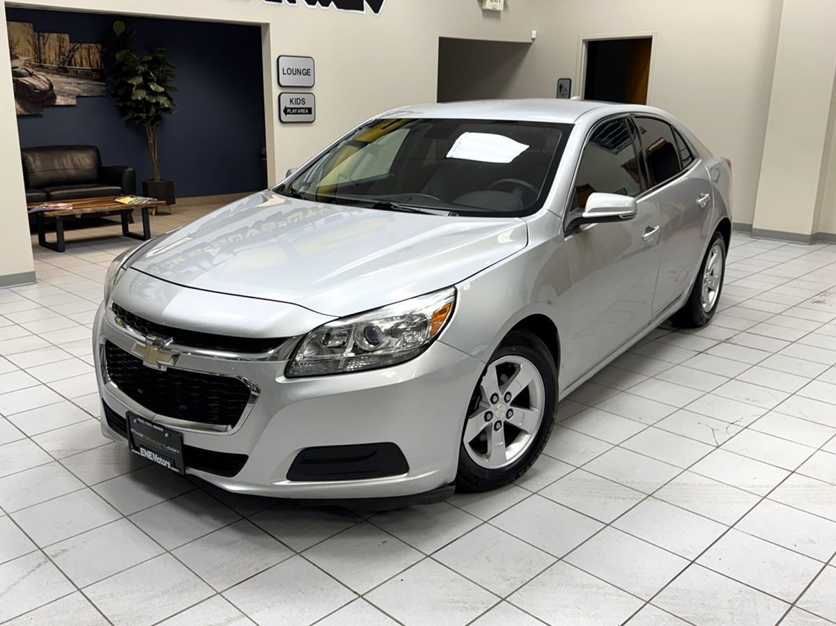 Used 2016 Chevrolet Malibu LT image 1