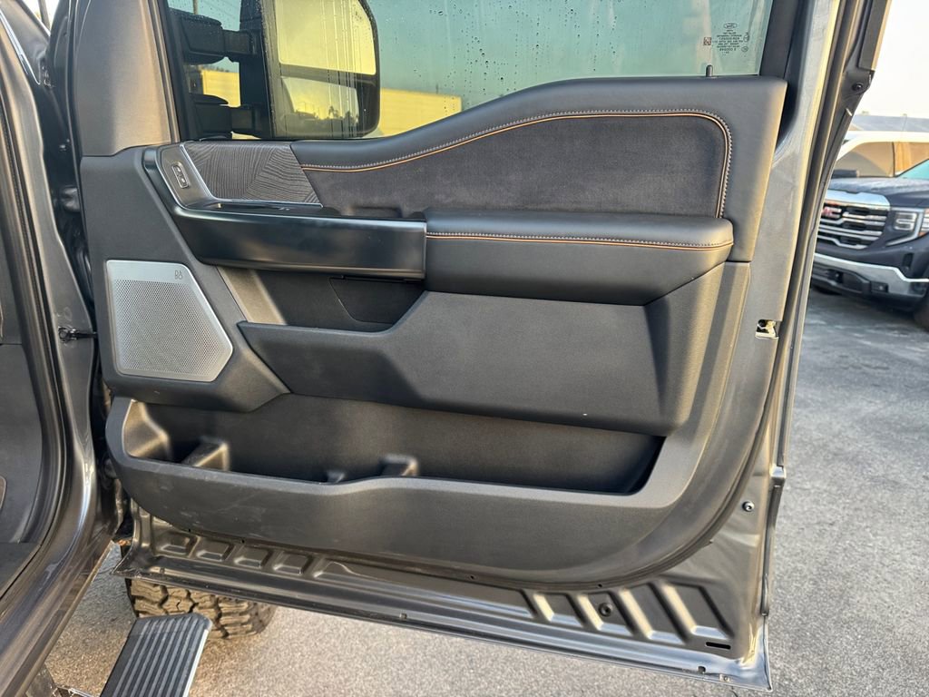 Used 2024 Ford F350 Platinum w/ FX4 Off-Road Package image 21