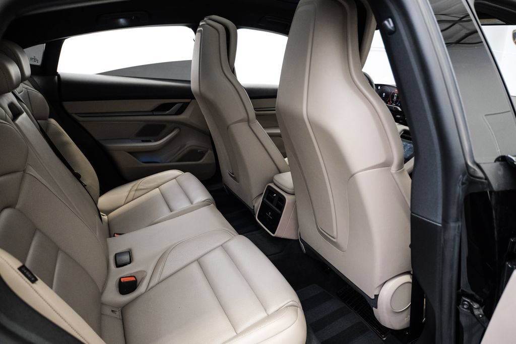 Used 2025 Porsche Taycan RWD image 33