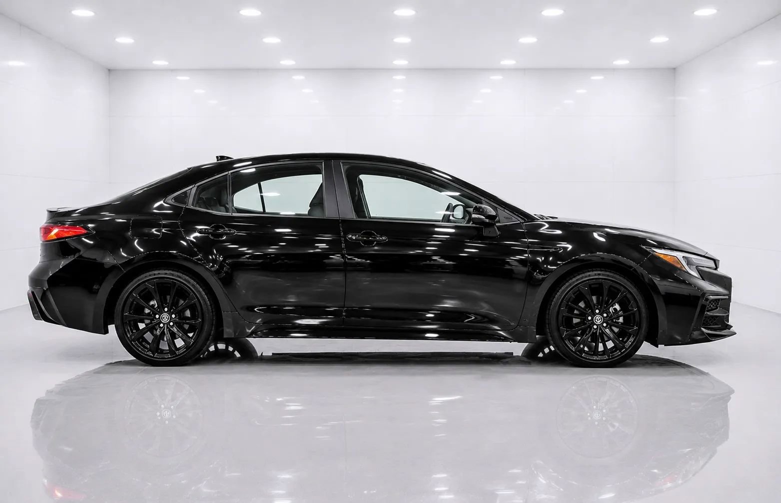 Used 2025 Toyota Corolla SE w/ Convenience Package FWD image 6