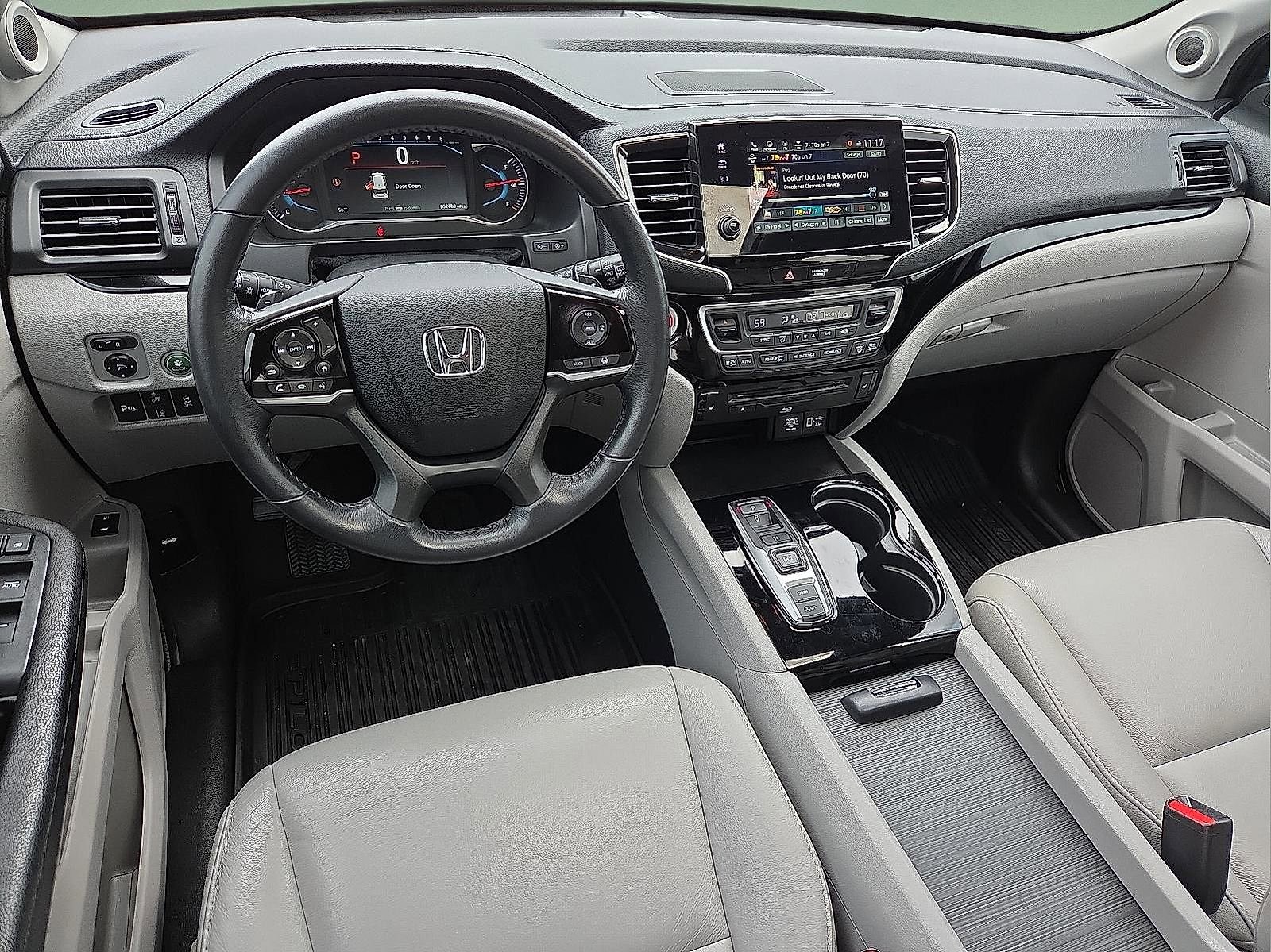 Used 2020 Honda Pilot Touring image 12