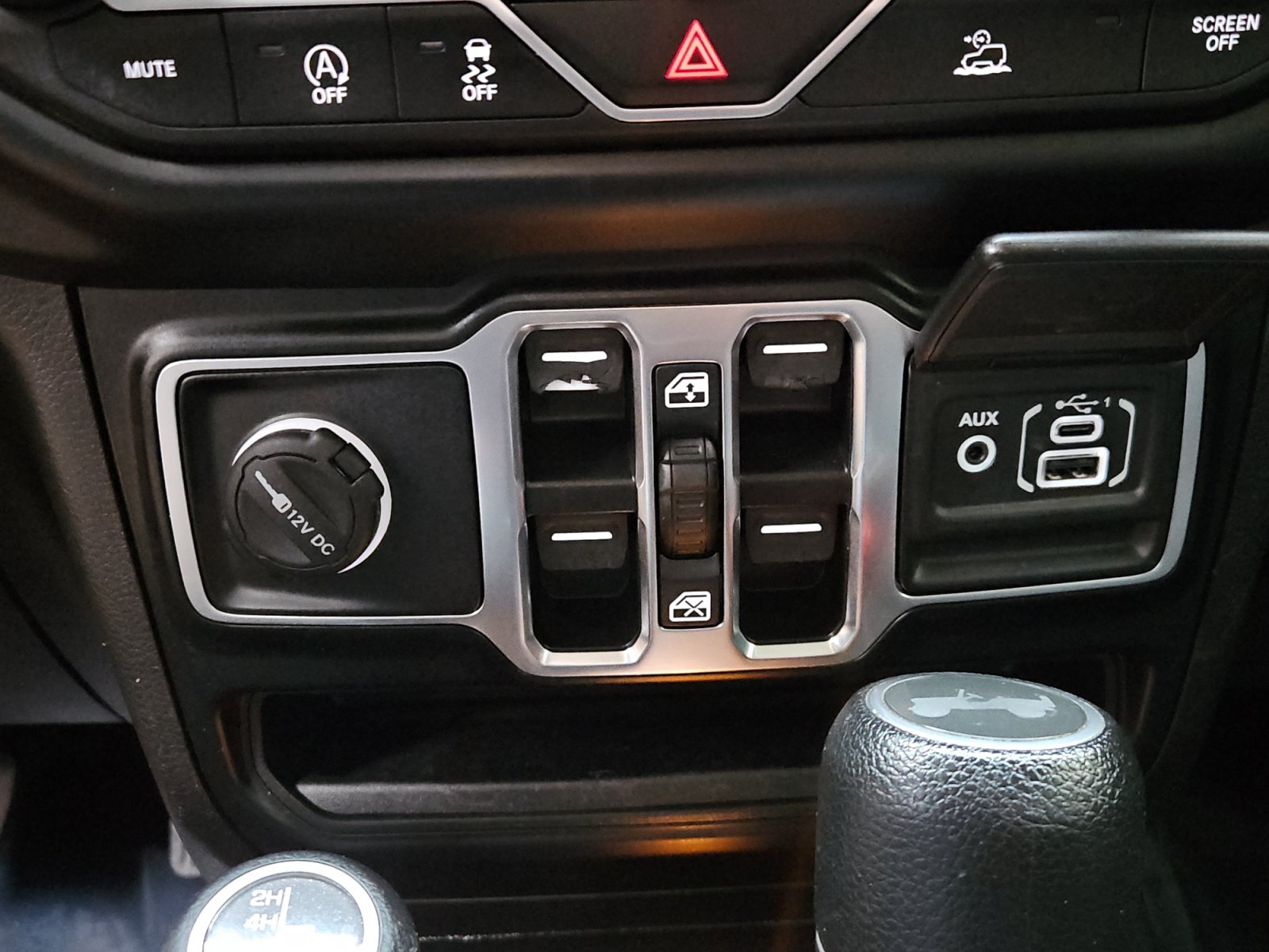 Used 2021 Jeep Wrangler Unlimited Sahara AWD/4WD image 21