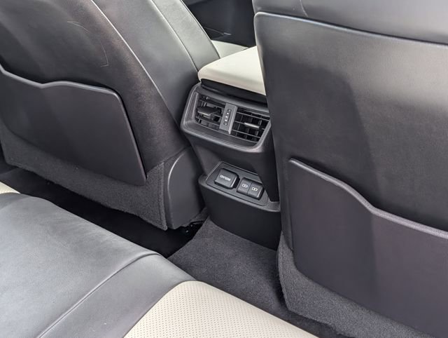 Used 2023 Lexus ES 300h F Sport image 32