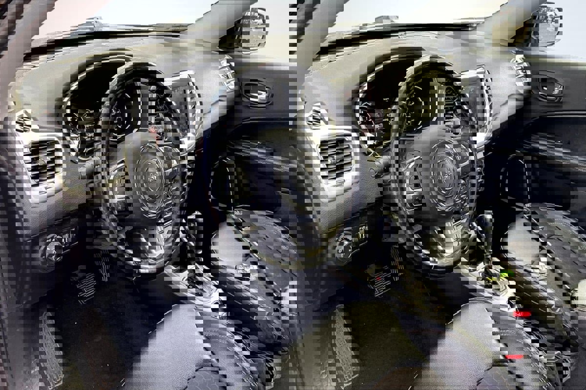 Used 2019 Jeep Compass Latitude w/ Popular Equipment Group image 14