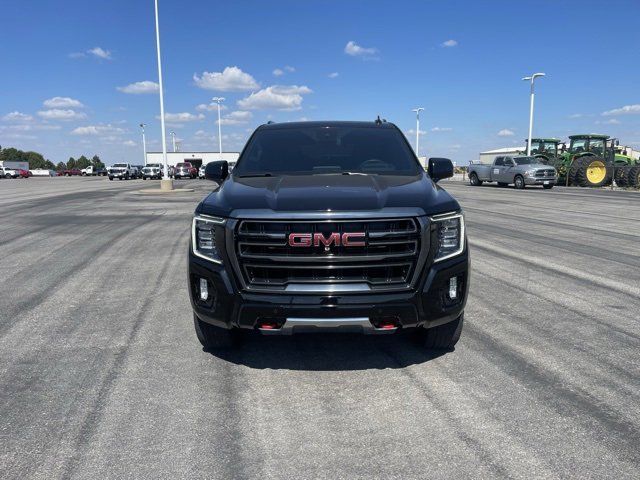 Used 2023 GMC Yukon AT4 w/ AT4 Premium Package image 2