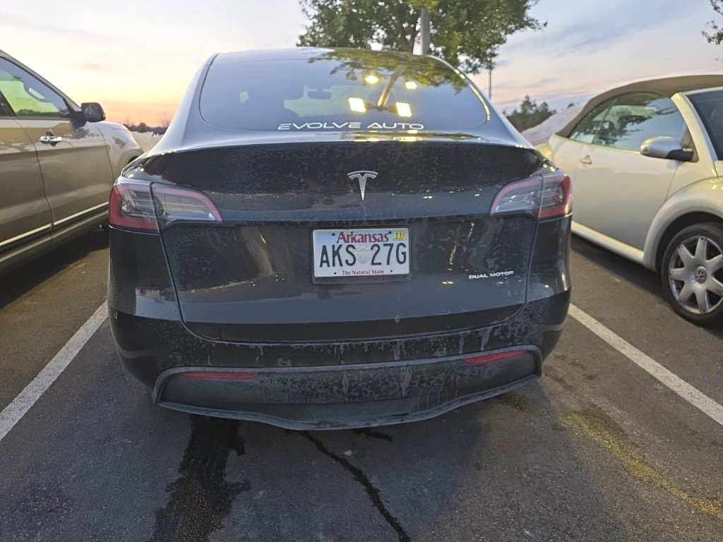 Used 2022 Tesla Model Y Long Range image 3