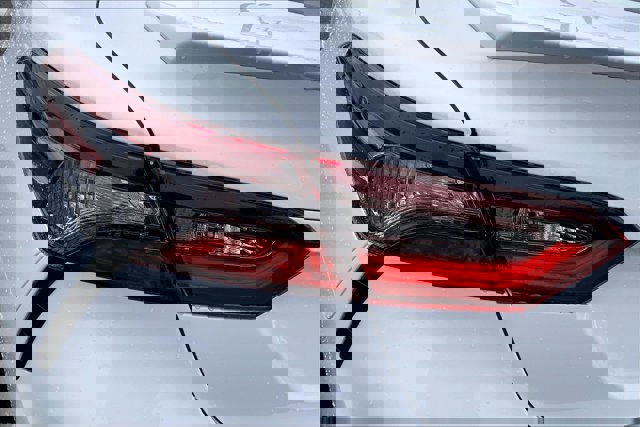 Used 2024 Toyota Camry SE image 28