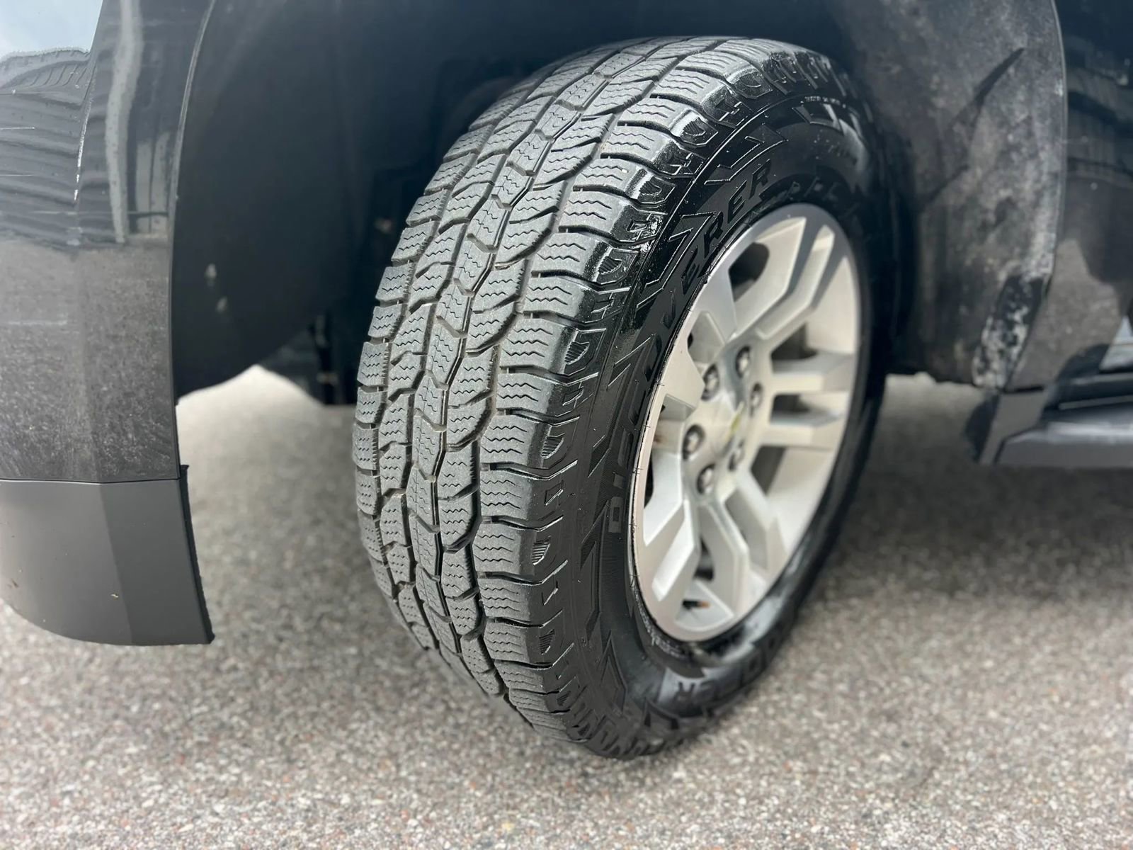 Used 2019 Chevrolet Suburban LT AWD/4WD image 25
