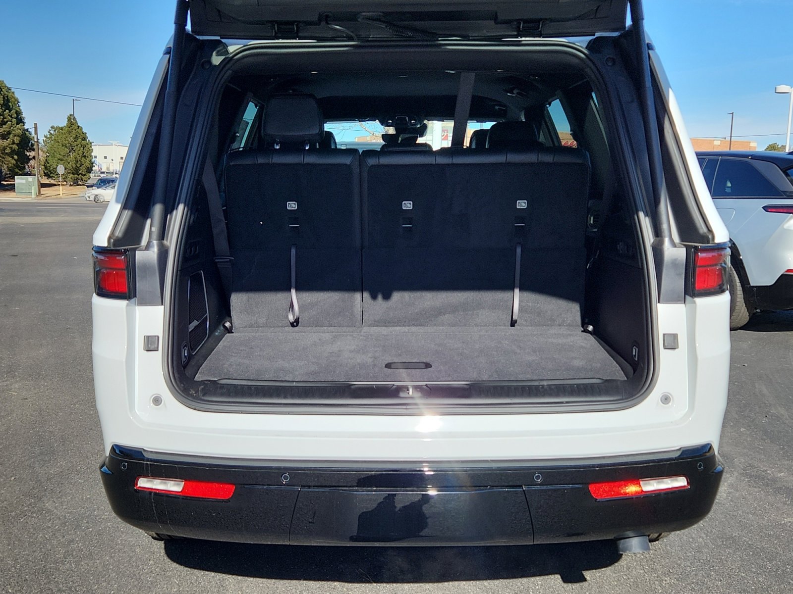 New 2025 Jeep Wagoneer Series II w/ Convenience Group I image 34