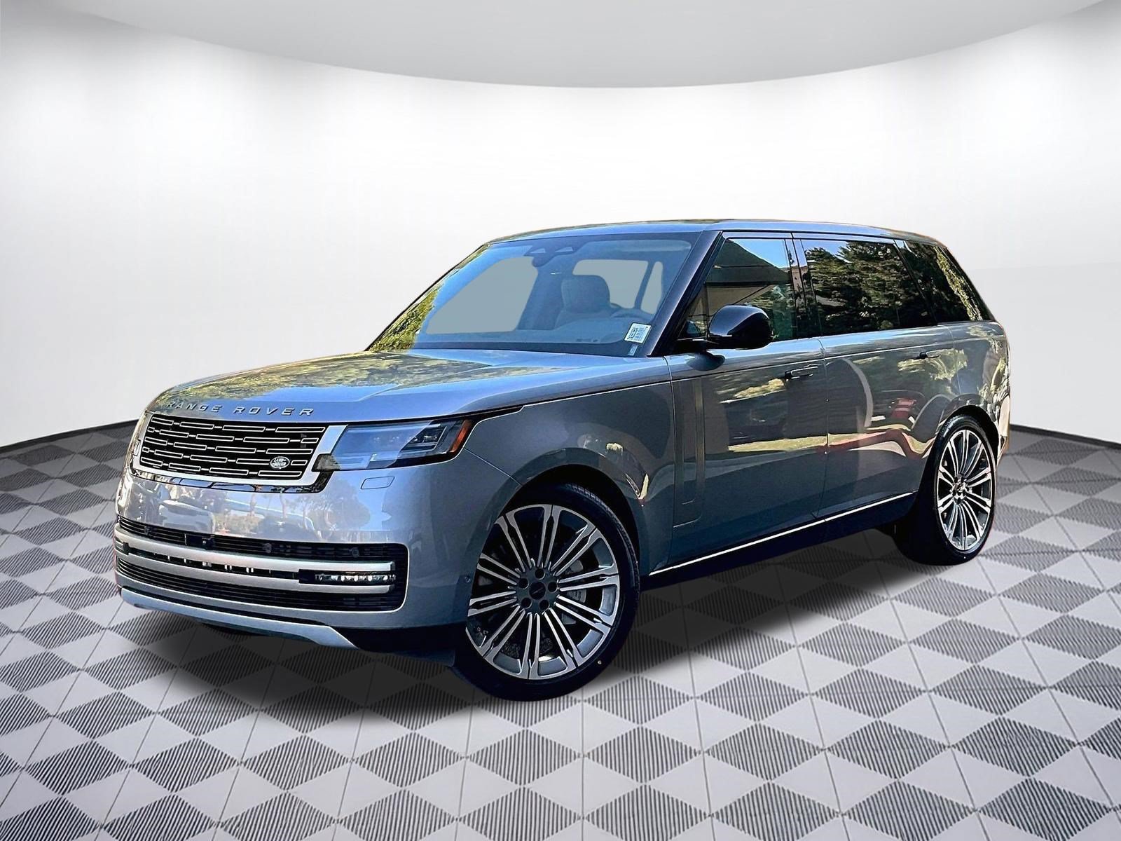 New 2026 Land Rover Range Rover Long Wheelbase SE AWD/4WD image 1