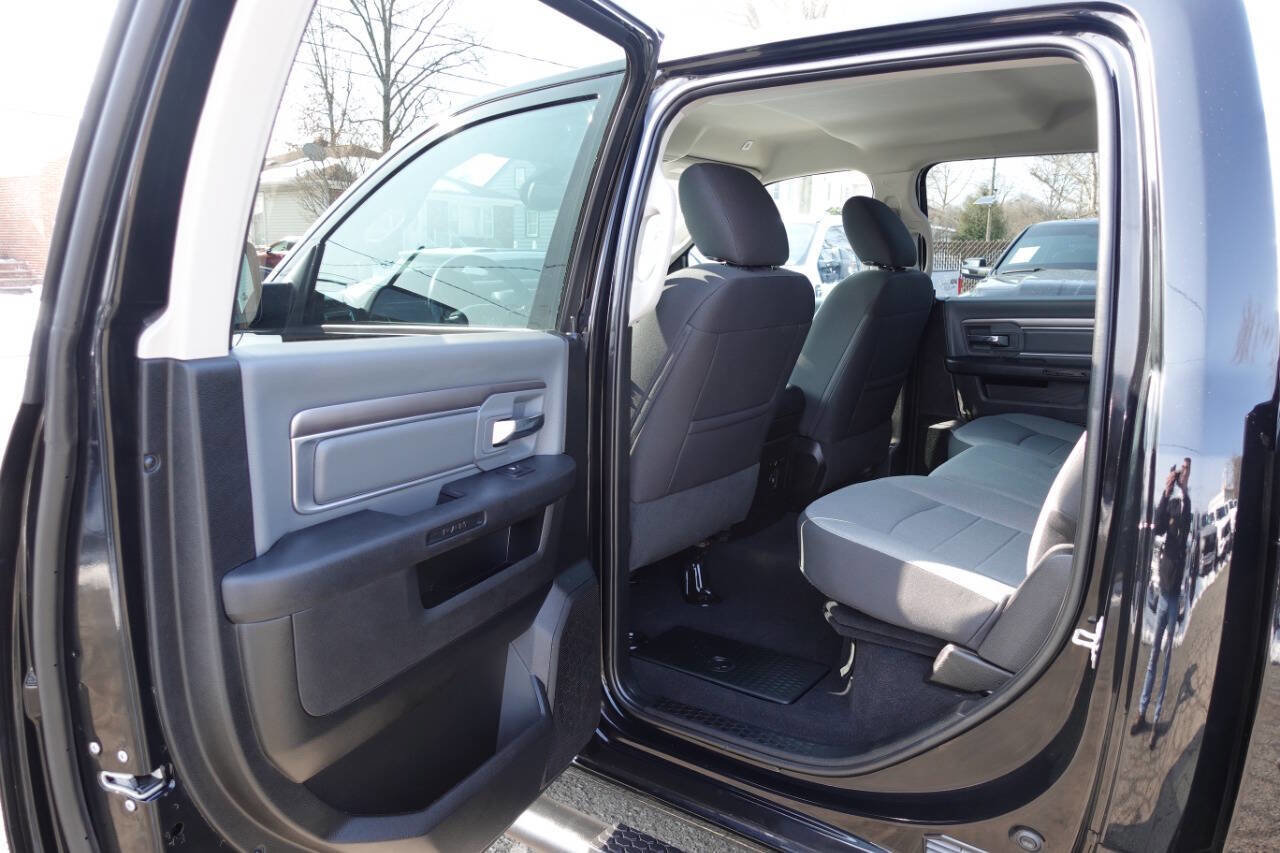 Used 2022 RAM 1500 Classic SLT w/ Electronics Convenience Group image 19