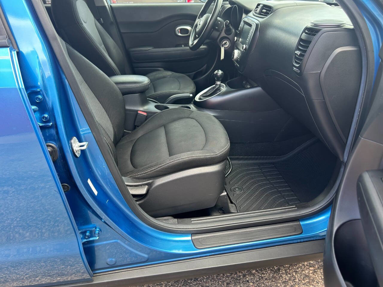 Used 2019 Kia Soul + FWD image 24