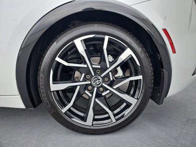 Used 2024 Toyota Prius Prime Premium image 33