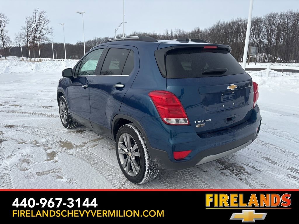 Used 2020 Chevrolet Trax LT w/ Sun & Sound Package image 3