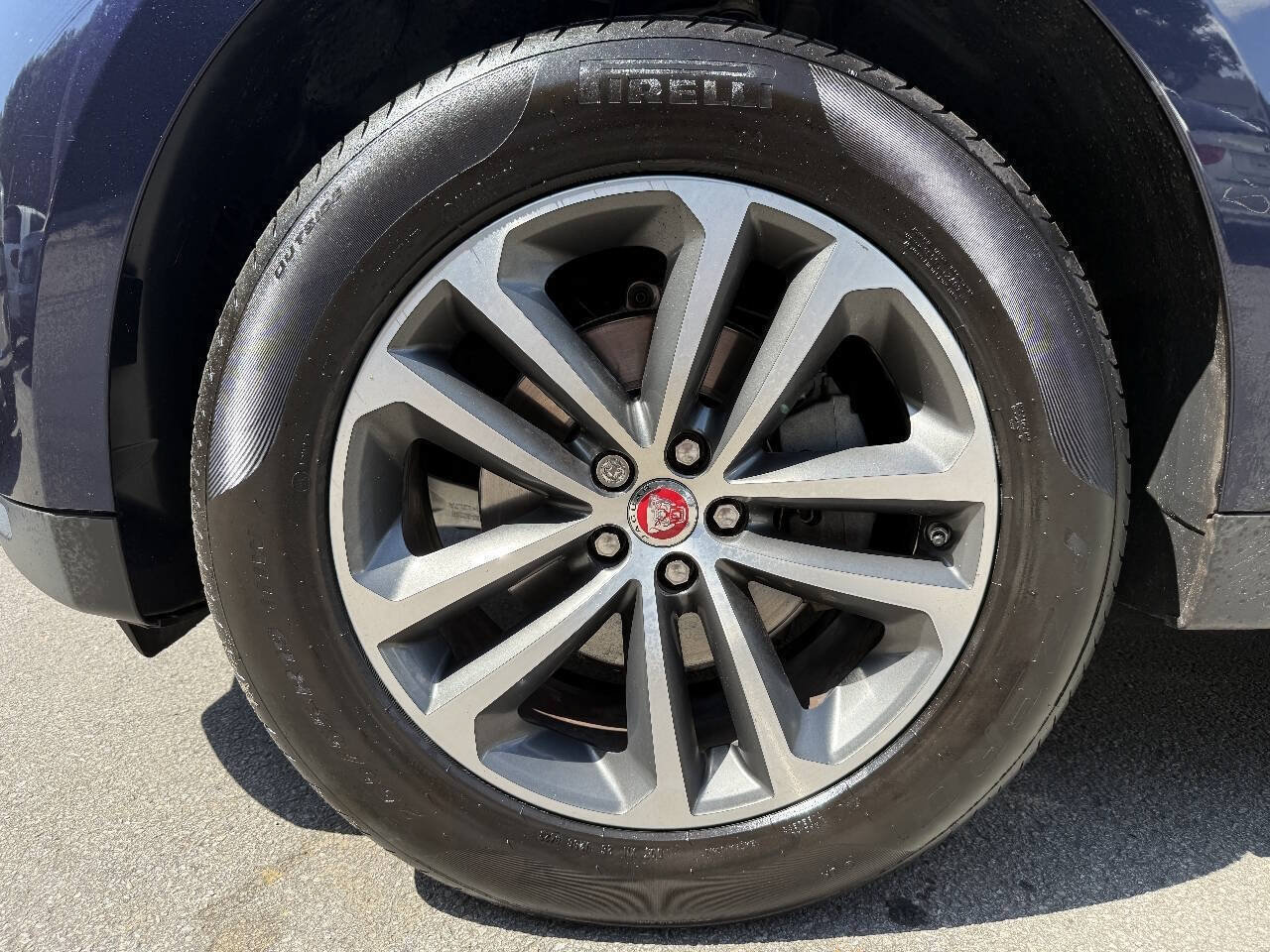 Used 2018 Jaguar F-PACE Premium AWD/4WD image 23