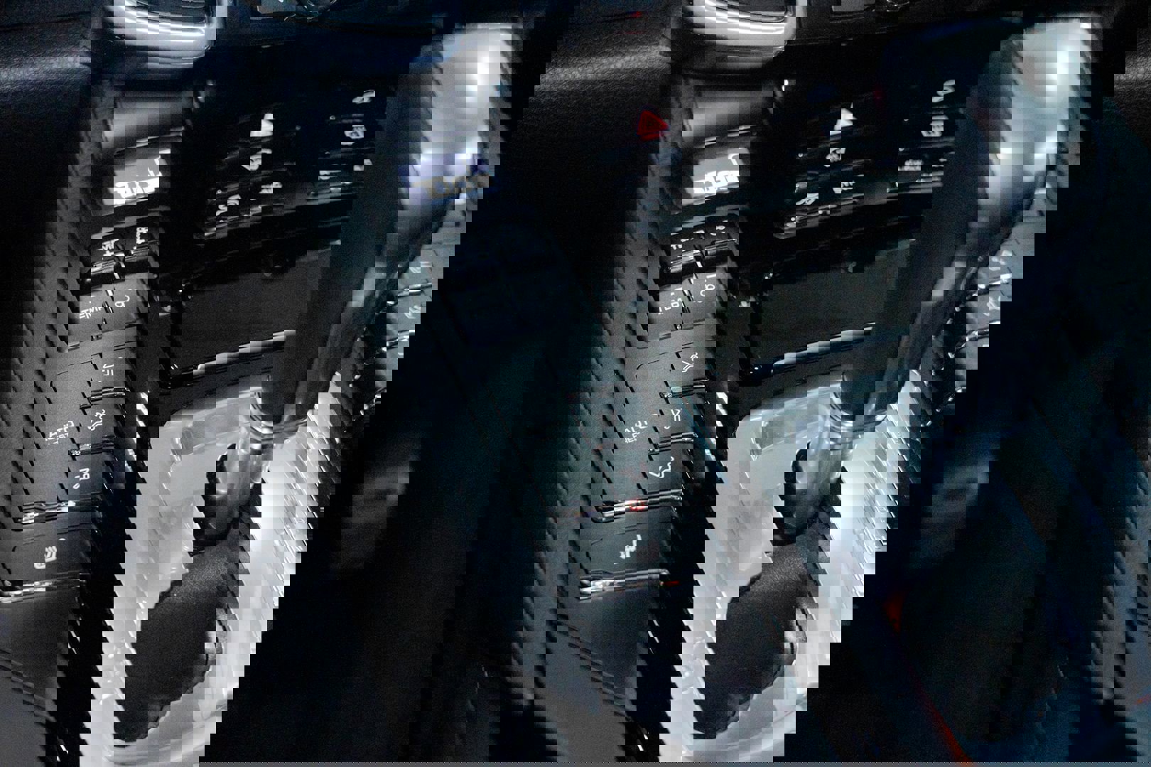 Used 2016 Porsche Cayenne image 48