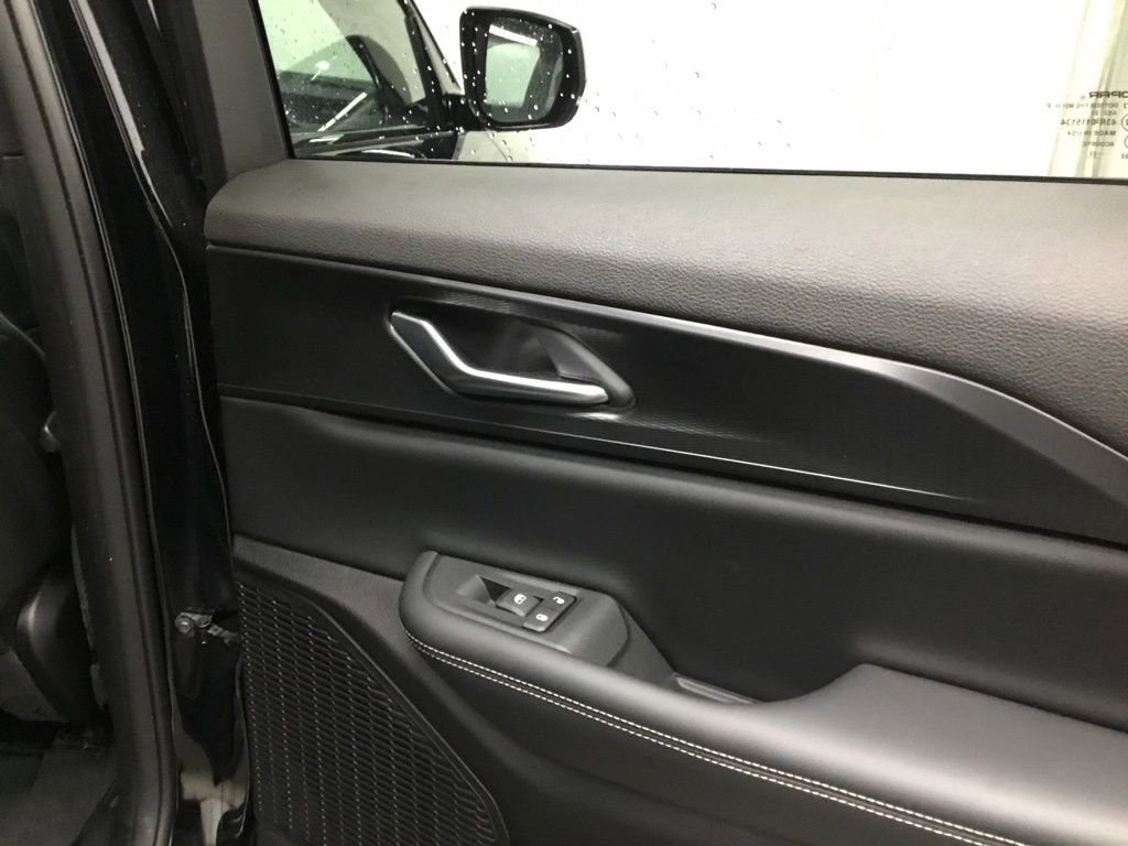 Used 2023 Jeep Grand Cherokee Altitude AWD/4WD image 22
