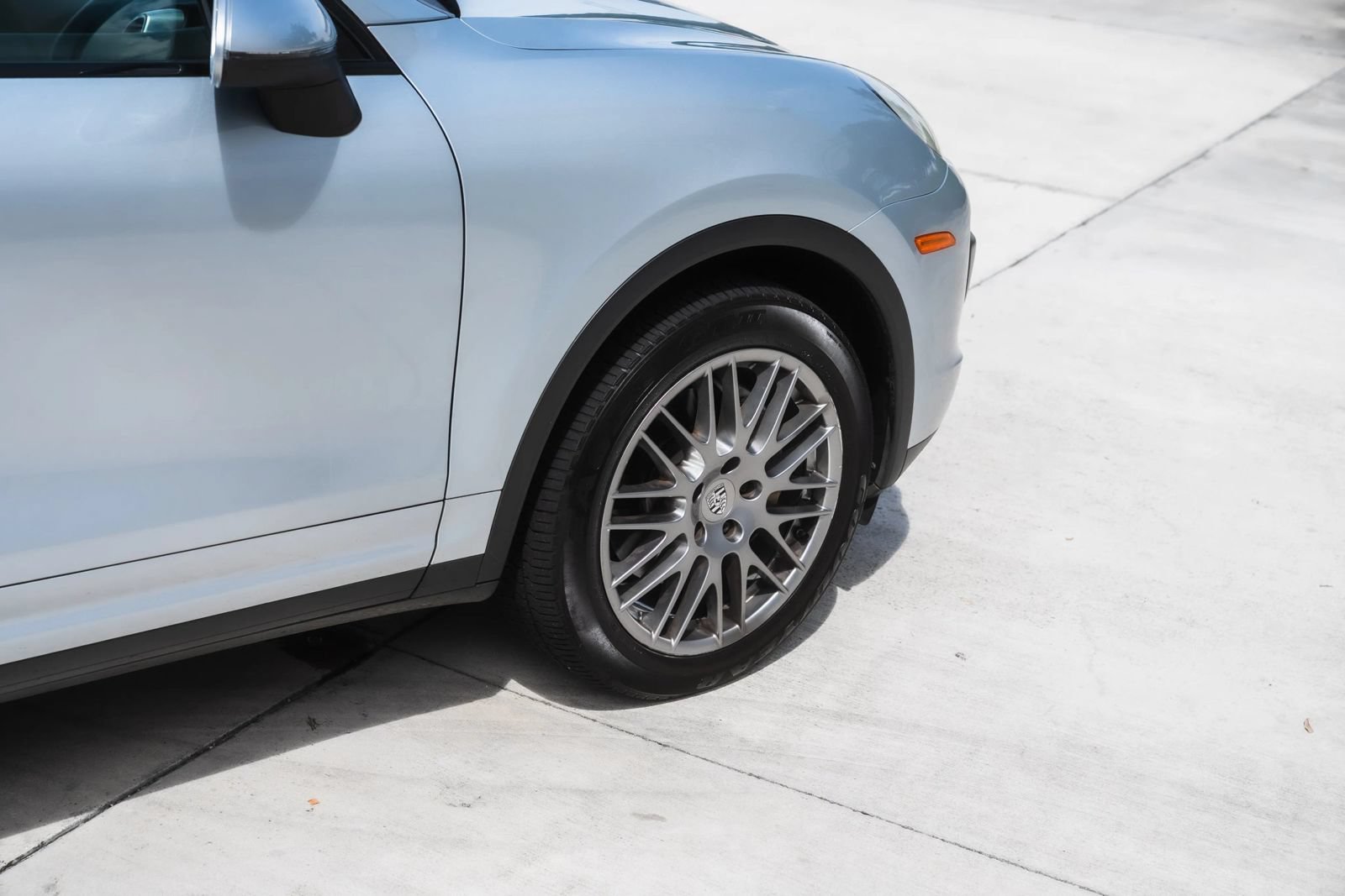 Used 2016 Porsche Cayenne S AWD/4WD image 3