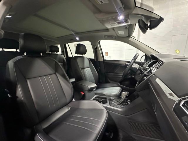 Certified 2024 Volkswagen Tiguan SE AWD/4WD image 16