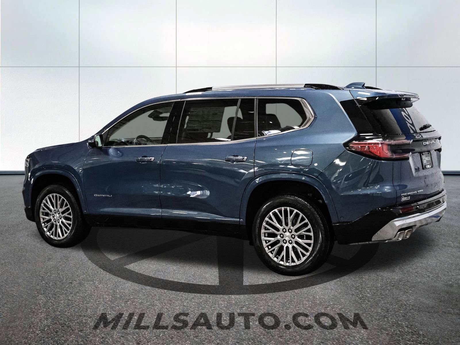 New 2026 GMC Acadia Denali w/ Super Cruise Package image 4